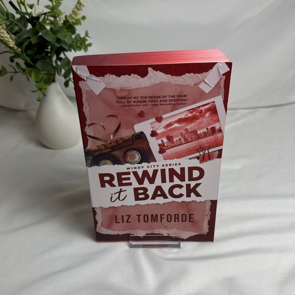 Rewind It Back Liz Tomforde Deluxe Sprayed Edges Paperback Windy City NEW